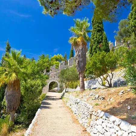 Appartement In With Terrace, Air Conditioning, Wi-fi, Dishwasher