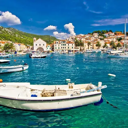 Appartement In With Terrace, Air Conditioning, Wi-fi, Dishwasher Hvar Town